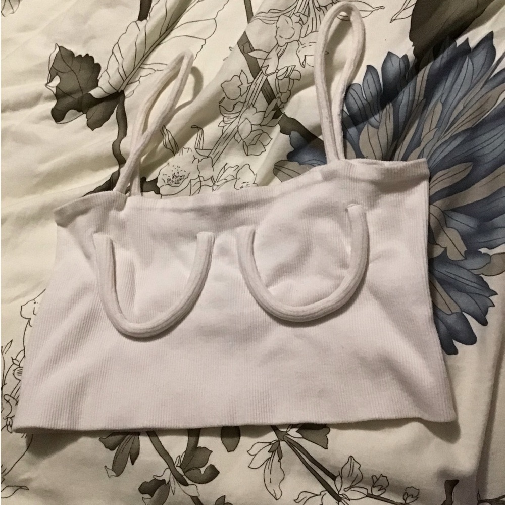 Cropped Top - Picture 3 of 4